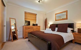 2 Bed 2 Bath At Jago Crt In Newbury - Free Parking With No Height Restrictions